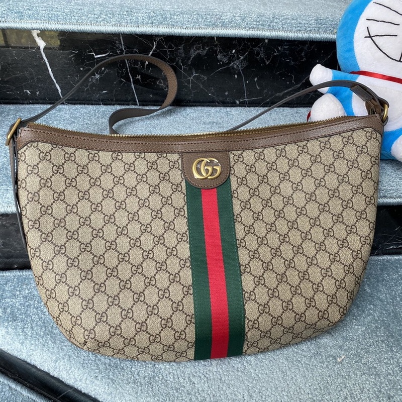 Gucci Handbags 852